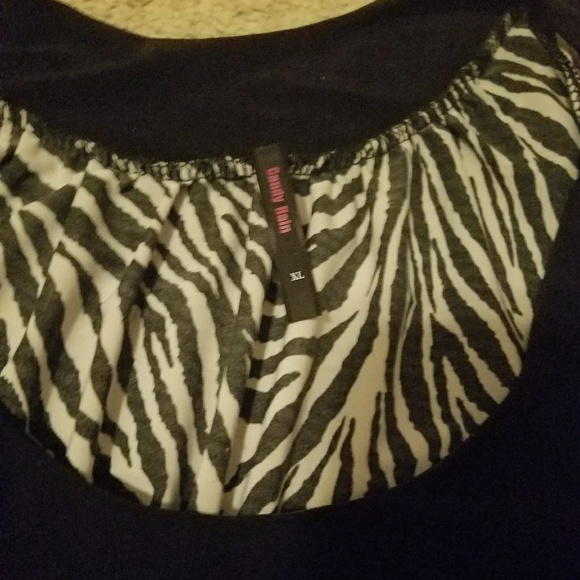 Tank top - Picture 3 of 3